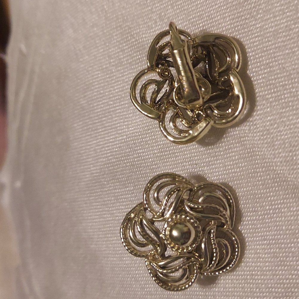 Vintage Gold tone Coro Clip Earrings